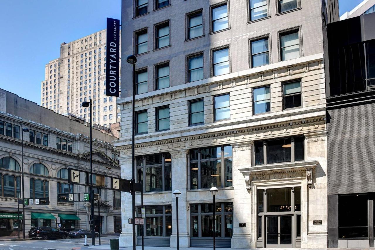 Courtyard By Marriott Downtown Hotel Cincinnati